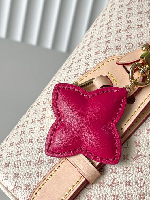 夏季特惠💰870 原单LV M15130 尺寸：18×16×12cm ALL IN BB 全皮水桶包 变码芯片 商品图6