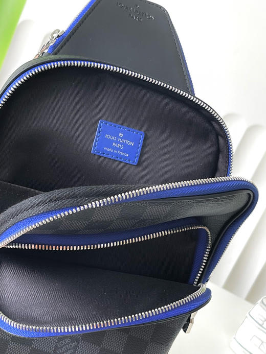 夏季特惠💰760 原单LV N00086 尺寸：20×31×7cm AUENUE NM 黑格单肩胸包 变码芯片 商品图7