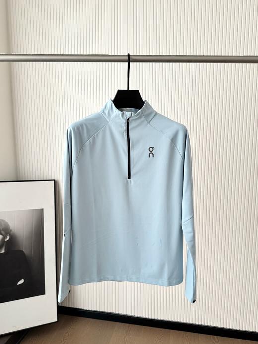 点此购买 On昂跑Climate系列春秋季男士长袖半拉链运动长袖T恤 BK  327463 商品图2