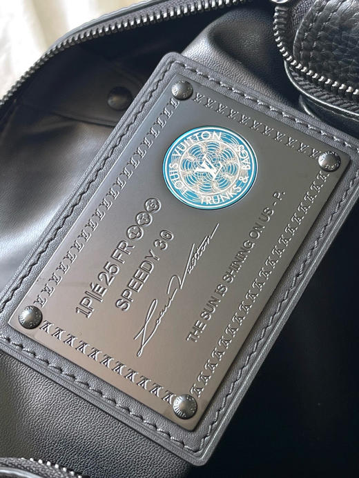 夏季特惠💰1580 原单LV M13904 尺寸：30×21×17cm SPEEDY P9 全皮枕头包 变码芯片 商品图8