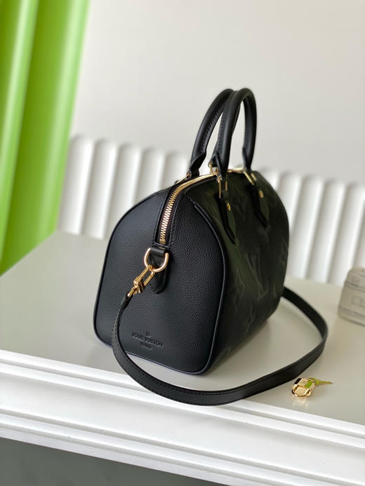 夏季特惠💰1050 原单LV M58951 尺寸：25×19×15cm SPEEDY 全皮枕头包 变码芯片 商品图1