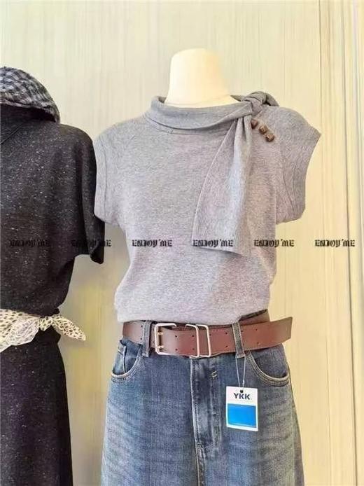 【门店同款】ENJOY秋季“光阴序语”抽褶木珠装饰小衫 164749641 商品图0