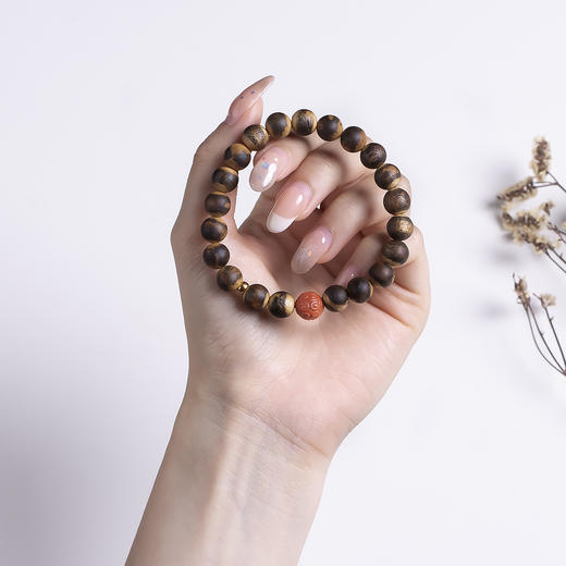 xy0539虎斑纹沉香+南红回纹珠手串 商品图8