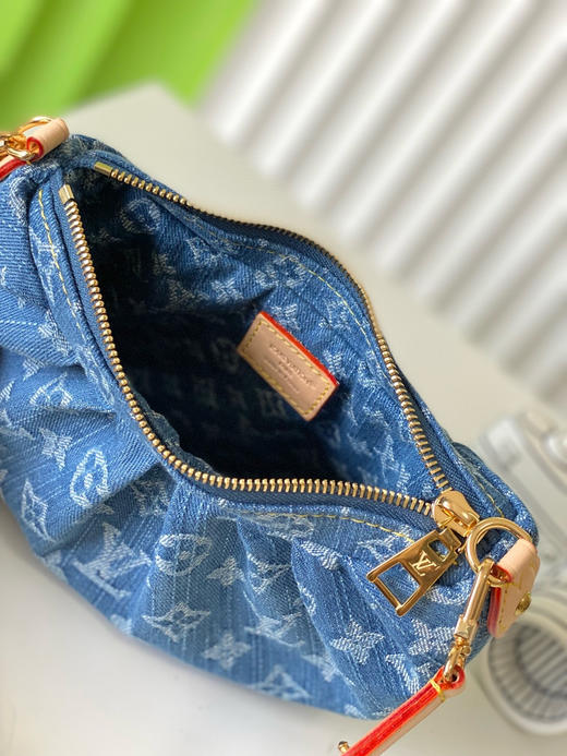 夏季特惠💰720 原单LV M13571 尺寸：21×15×7cm POCHETTE VALLEY 牛仔布手提包 变码芯片 商品图7