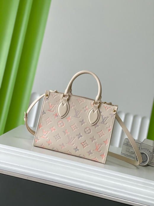 夏季特惠💰880 原单LV M25770 尺寸：25×19×11.5cm ONTHEGO 全皮四方包 变码芯片 商品图0