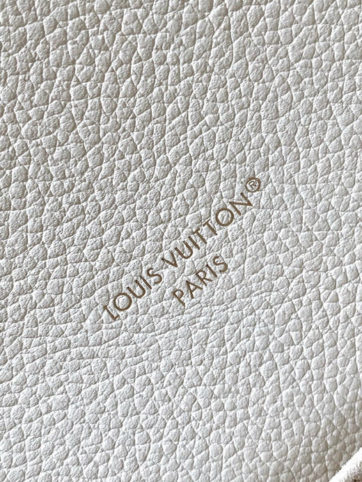 夏季特惠💰900 原单LV M25682 尺寸：21.5×13.5×6cm POCHETTE METIS 全皮邮差包 变码芯片 商品图8