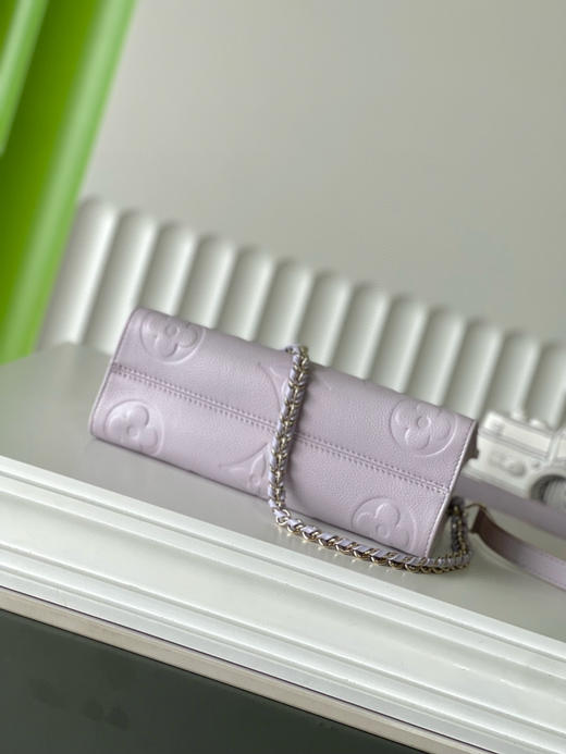 夏季特惠💰980 原单LV M15192 尺寸：25×13×10cm ONTHEGO 全皮四方包 变码芯片 商品图3