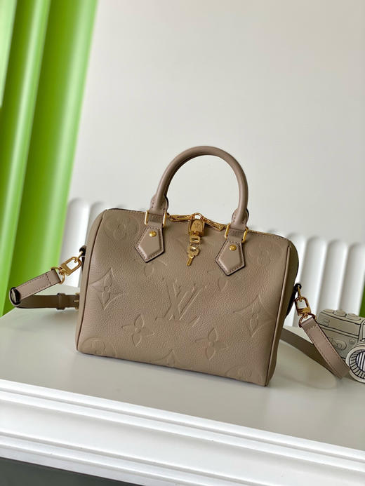 夏季特惠💰1050 原单LV M59273 尺寸：25×19×15cm SPEEDY 全皮枕头包 变码芯片 商品图0