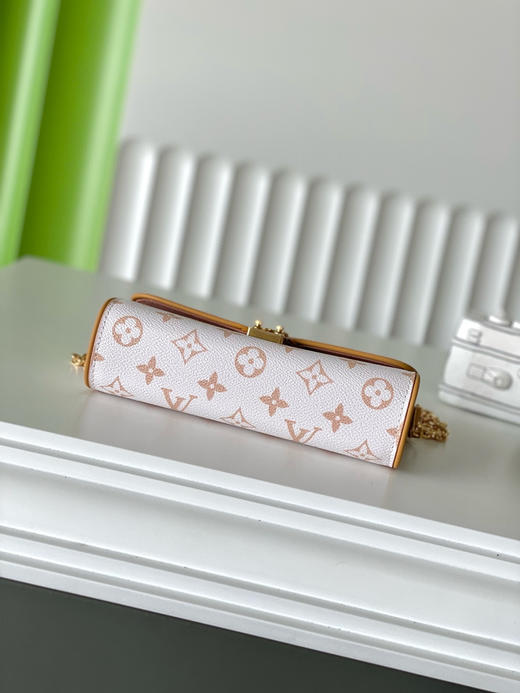 夏季特惠💰700 原单LV M26583 尺寸：20.5×11×6cm POCHETTE CAMILLE 链条包 变码芯片 商品图3