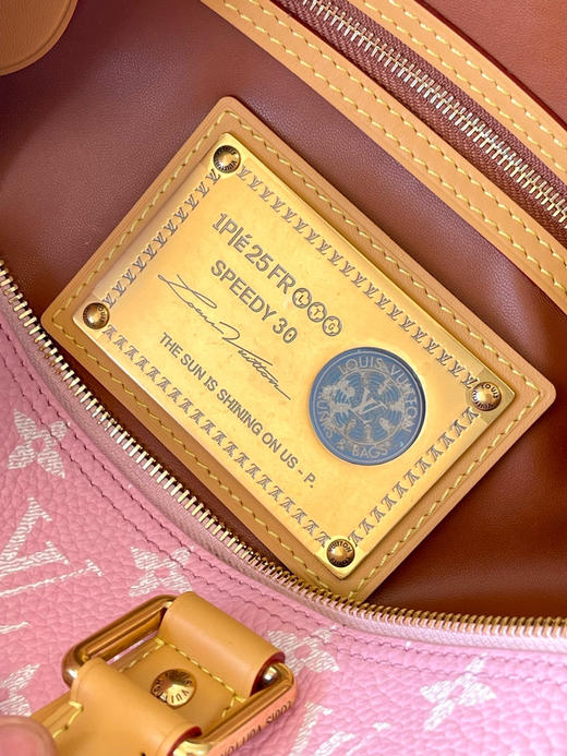 夏季特惠💰1580 原单LV M13914 尺寸：30×21×17cm SPEEDY P9 全皮枕头包 变码芯片 商品图8