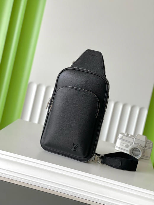 夏季特惠💰800 原单LV M30863 尺寸：20×31×7cm AUENUE NM 全皮单肩胸包 变码芯片 商品图0