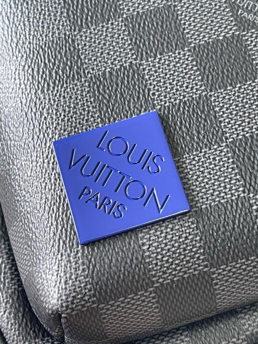 夏季特惠💰760 原单LV N00086 尺寸：20×31×7cm AUENUE NM 黑格单肩胸包 变码芯片 商品图4