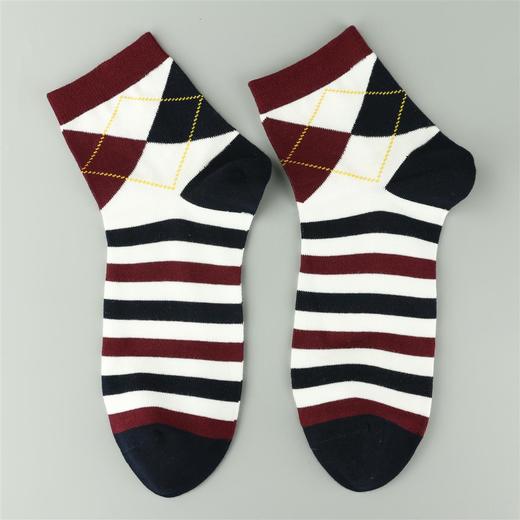 【48元12双】男士条纹中筒袜春秋棉袜/随机款 商品图1