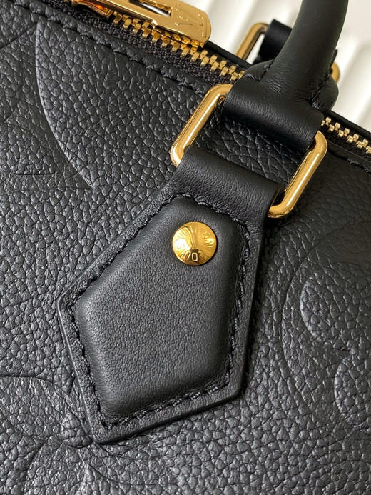 夏季特惠💰1050 原单LV M58951 尺寸：25×19×15cm SPEEDY 全皮枕头包 变码芯片 商品图4