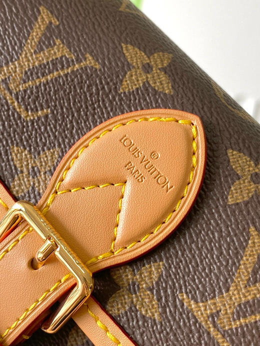 夏季特惠💰720 原单LV M83298 尺寸：19×10.5×6cm NANO DIANE 迷你法棍包 变码芯片 商品图4