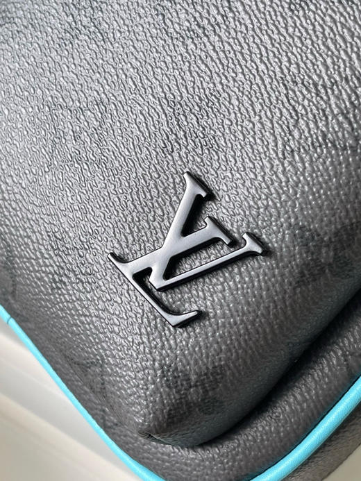 夏季特惠💰780 原单LV M11703 尺寸：30×16×5.7cm AUENUE 灰花单肩胸包 变码芯片 商品图4