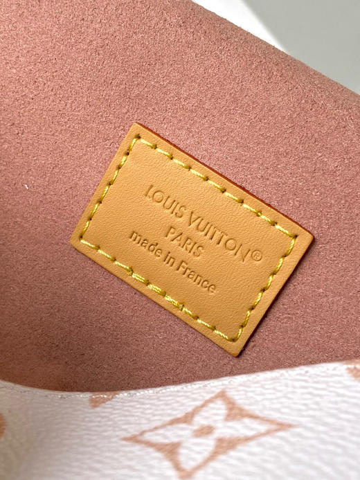 夏季特惠💰700 原单LV M26583 尺寸：20.5×11×6cm POCHETTE CAMILLE 链条包 变码芯片 商品图8