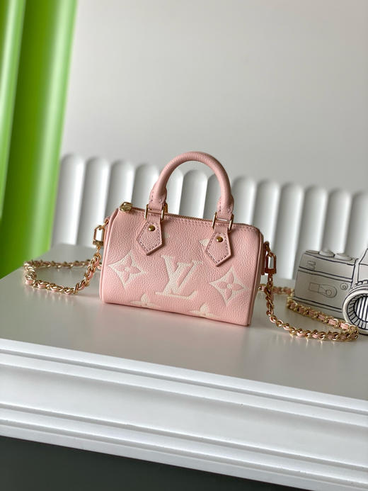 夏季特惠💰730 原单LV M14226 尺寸：16×10×7.5cm NANO SPEEDY 全皮枕头包 变码芯片 商品图0