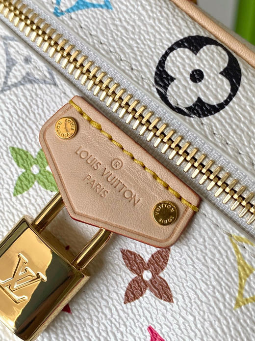 夏季特惠💰780 原单LV M13662 尺寸：19x11.5x6.5cm VANITY CHAIN 化妆包 变码芯片 商品图5