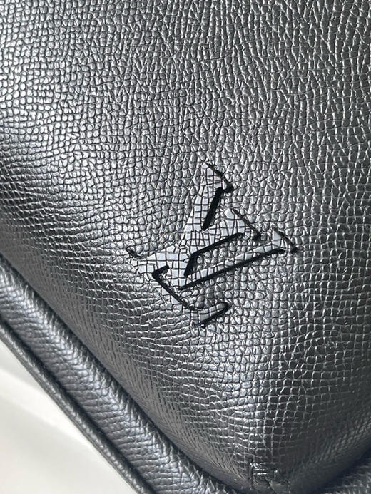 夏季特惠💰800 原单LV M30863 尺寸：20×31×7cm AUENUE NM 全皮单肩胸包 变码芯片 商品图4