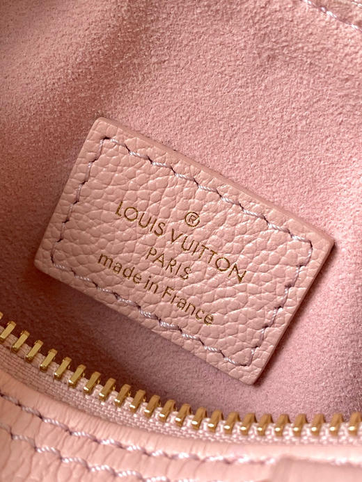 夏季特惠💰730 原单LV M14226 尺寸：16×10×7.5cm NANO SPEEDY 全皮枕头包 变码芯片 商品图8