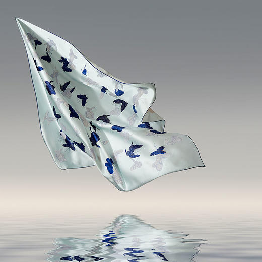 凤凰之家“百蝶谱”103厘米双面印花大方巾 商品图6