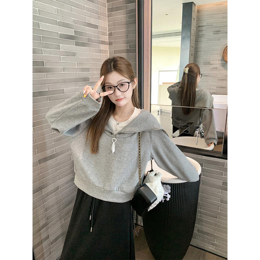 <曾小咸推荐>设计感撞色拼接假两件大翻领卫衣 商品图0