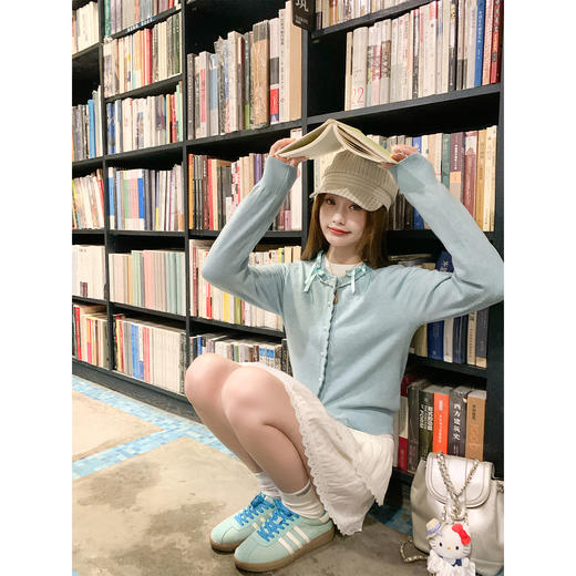 【149元任选2件】现货！韩系少女花边蝴蝶结蓝色针织开衫 商品图2