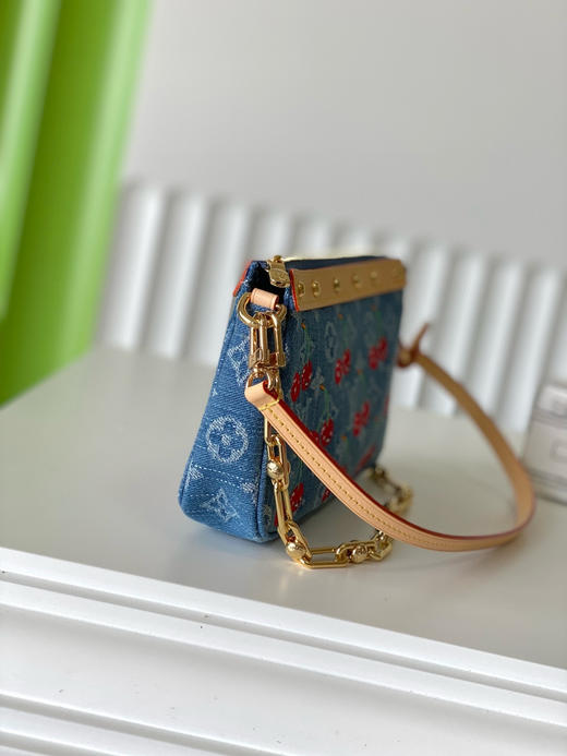 夏季特惠💰750 原单LV M13994 尺寸：22×13×4cm LVXTM POCHETTE 链条包 变码芯片 商品图1