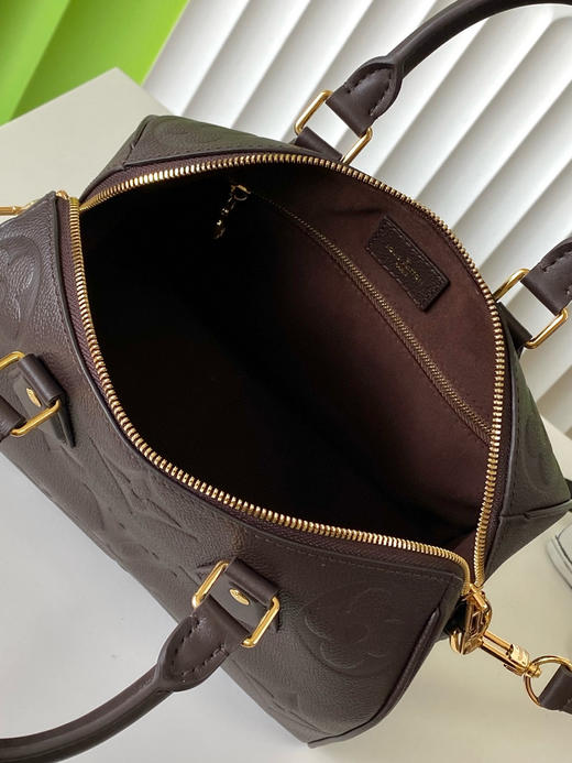 夏季特惠💰1050 原单LV M14043 尺寸：25×19×15cm SPEEDY 全皮枕头包 变码芯片 商品图7