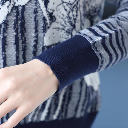 秋季女士洋气印花毛衣大码妈妈装上衣2025秋冬新款显瘦遮肉打底衫 商品图2