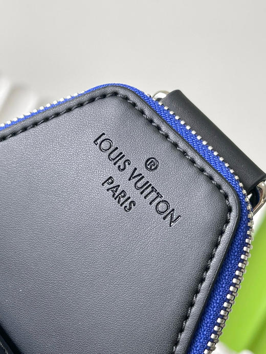 夏季特惠💰760 原单LV N00086 尺寸：20×31×7cm AUENUE NM 黑格单肩胸包 变码芯片 商品图6