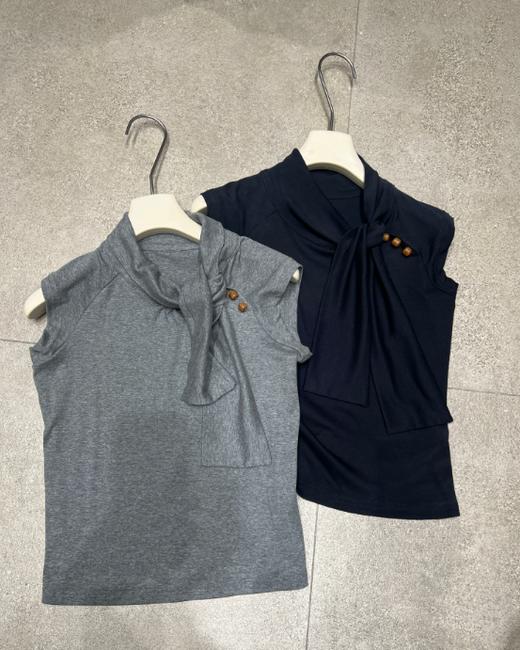 【门店同款】ENJOY秋季“光阴序语”抽褶木珠装饰小衫 164749641 商品图1