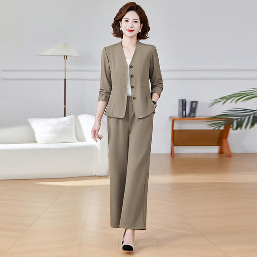 FW 2529妈妈装休闲套装大码宽松 商品图0