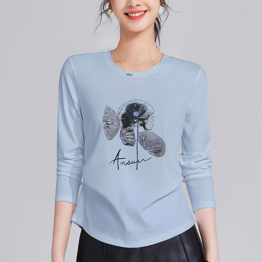 「自j」全新升级【铂金会员119/天猫159/差价40】(40124)洛诗琳气质印花长袖T恤2025秋季时尚高级感内搭打底衫上衣女 商品图2