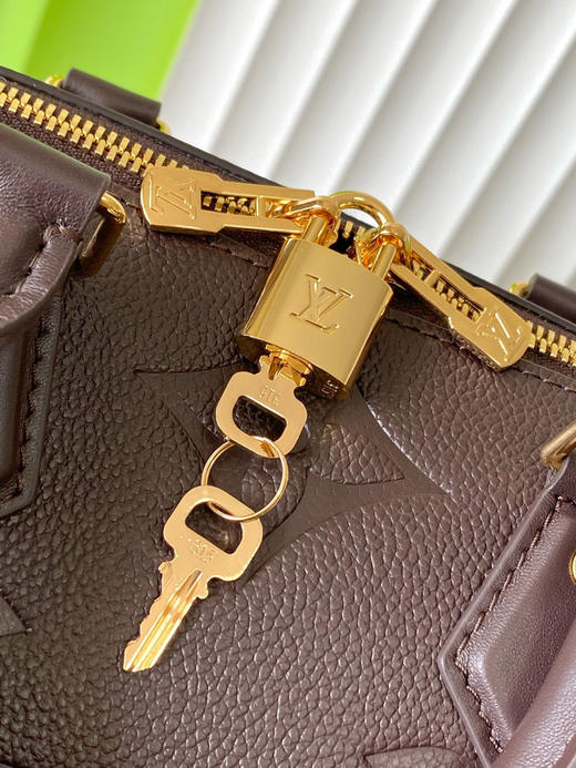 夏季特惠💰1050 原单LV M14043 尺寸：25×19×15cm SPEEDY 全皮枕头包 变码芯片 商品图4