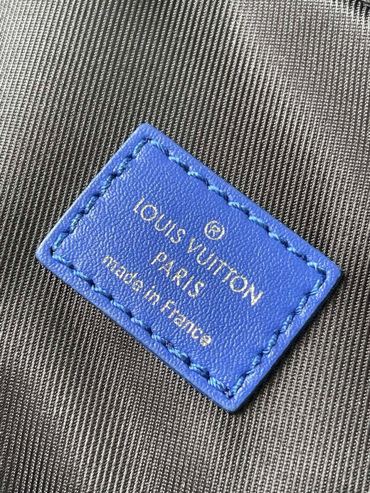 夏季特惠💰760 原单LV N00086 尺寸：20×31×7cm AUENUE NM 黑格单肩胸包 变码芯片 商品图8