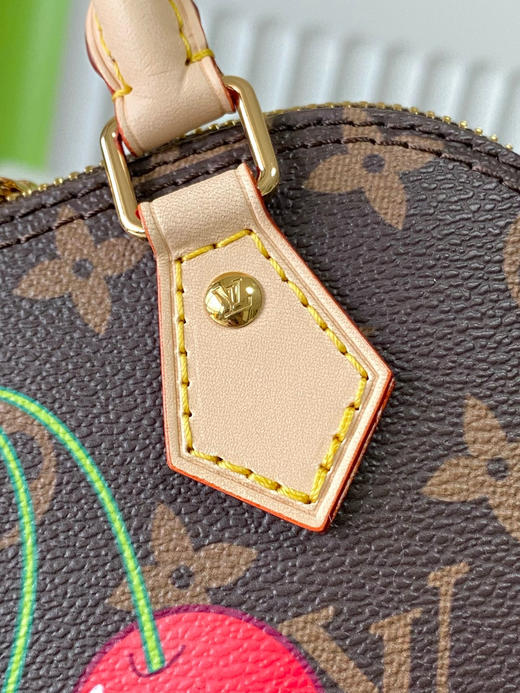 夏季特惠💰760 原单LV M13416 尺寸：18×12×8cm NANO ALMA 迷你贝壳包 变码芯片 商品图5