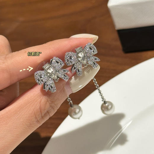 Miumiu 缪*银色蝴蝶结水钻 流苏吊坠 耳环081607 商品图5