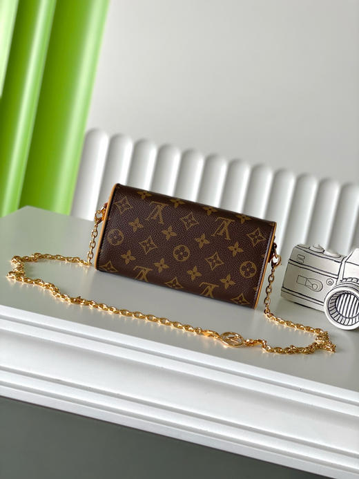 夏季特惠💰700 原单LV M13566 尺寸：20.5×11×6cm POCHETTE CAMILLE 链条包 变码芯片 商品图2