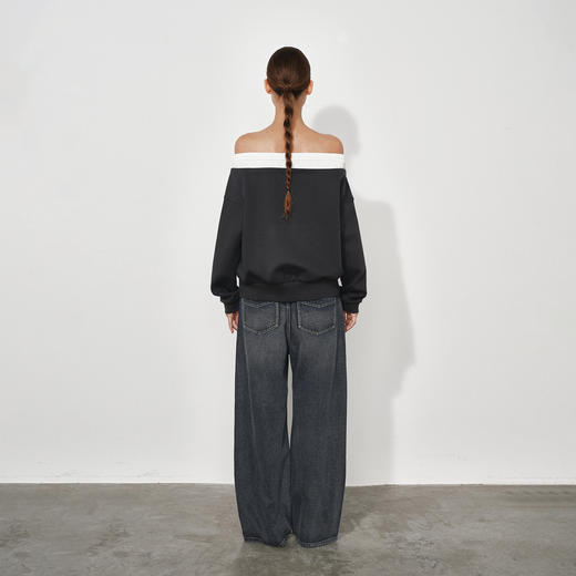 NUTH拼接撞色宽松一字领露肩卫衣 深灰色 商品图1