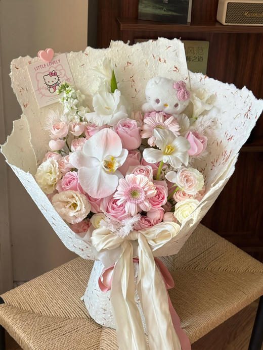 可爱粉kitty花束 商品图1