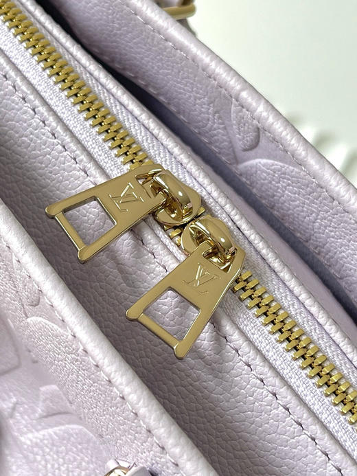 夏季特惠💰980 原单LV M15192 尺寸：25×13×10cm ONTHEGO 全皮四方包 变码芯片 商品图5