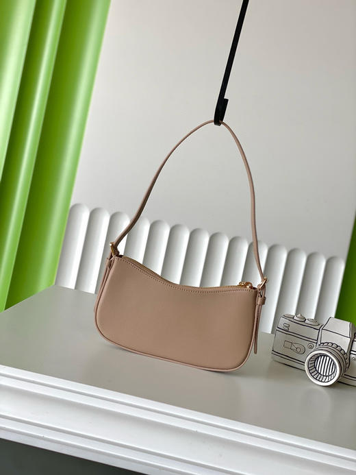 夏季特惠💰760 原单LV M25784 尺寸：23×10×4cm Pochette LV Bloom 腋下包 变码芯片 商品图2