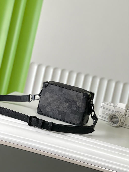 夏季特惠💰880 原单LV M14922 尺寸：18.5×13×8cm SOFT TRUNK 链条盒子包 变码芯片 商品图2