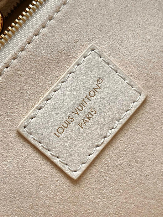 夏季特惠💰880 原单LV M25770 尺寸：25×19×11.5cm ONTHEGO 全皮四方包 变码芯片 商品图8