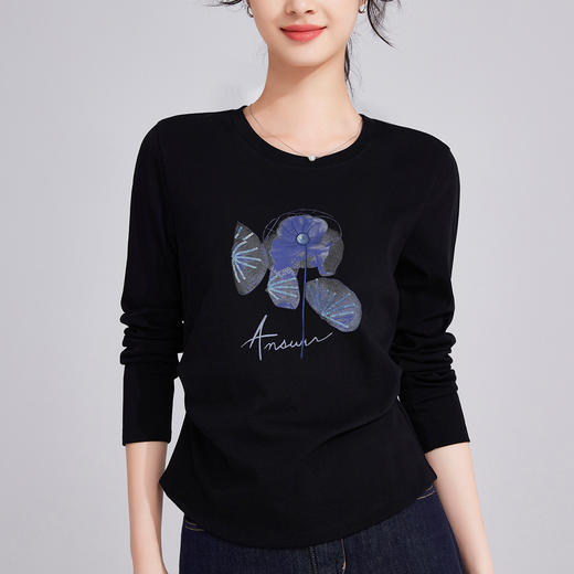 「自j」全新升级【铂金会员119/天猫159/差价40】(40124)洛诗琳气质印花长袖T恤2025秋季时尚高级感内搭打底衫上衣女 商品图1