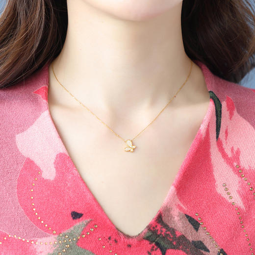 48-8517-138中老年妈妈冬装印花打底衫时髦大码鸡心领毛衣女秋冬内搭针织衫潮 商品图3