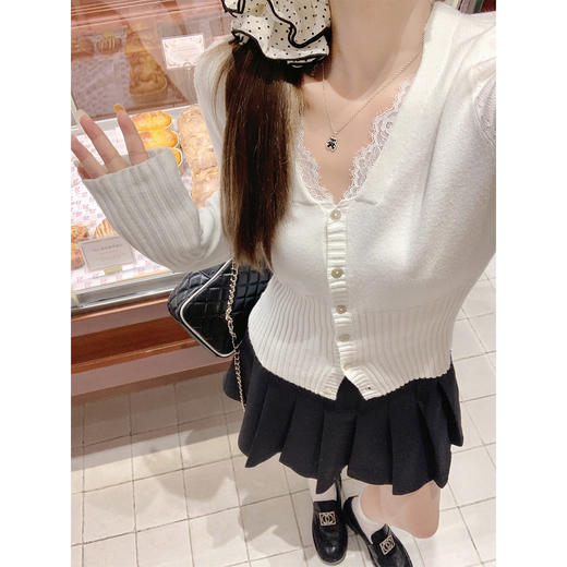 <曾小咸推荐>3.20现货秒杀 ！微信超特价！韩系V领蕾丝拼接针织衫 日常169.99 立减90 秒杀79.99！！ 商品图2