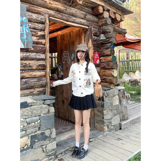 <曾小咸推荐>韩系童趣小狗狗绣花排扣毛衣 商品图3